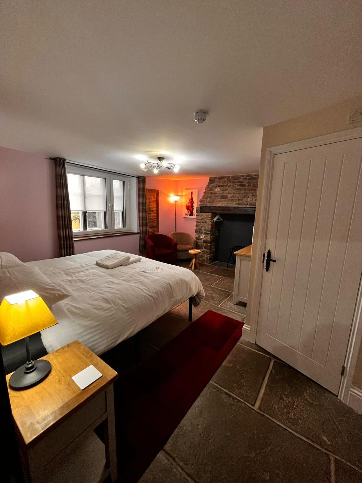 Old Manor House Bed and Breakfast Axbridge Εξωτερικό φωτογραφία